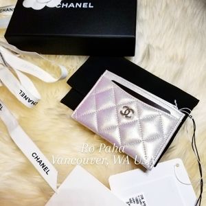Chanel 20B flat card holder iridescent ivory